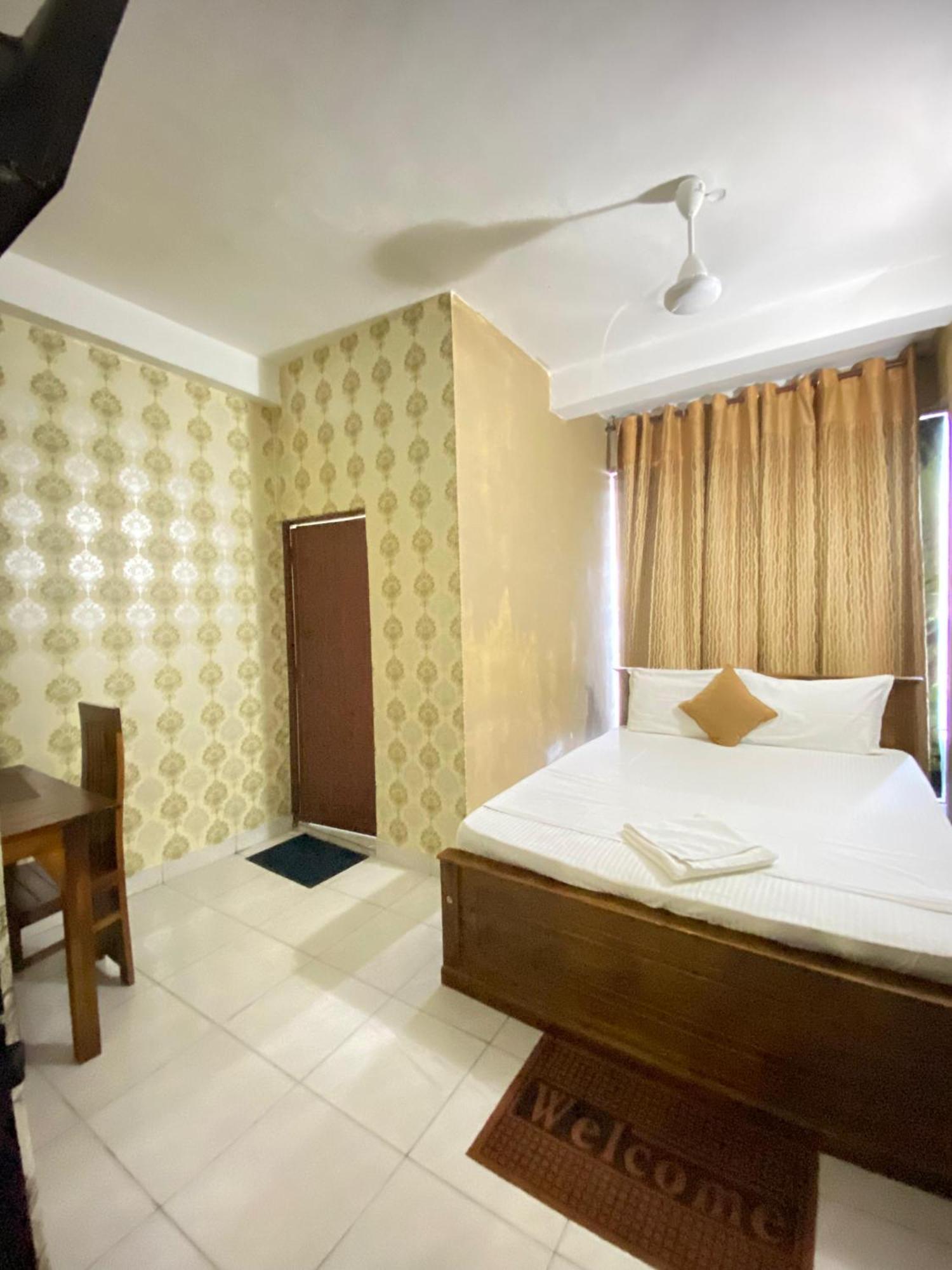 Airport City Hotel Katunayaka Buitenkant foto