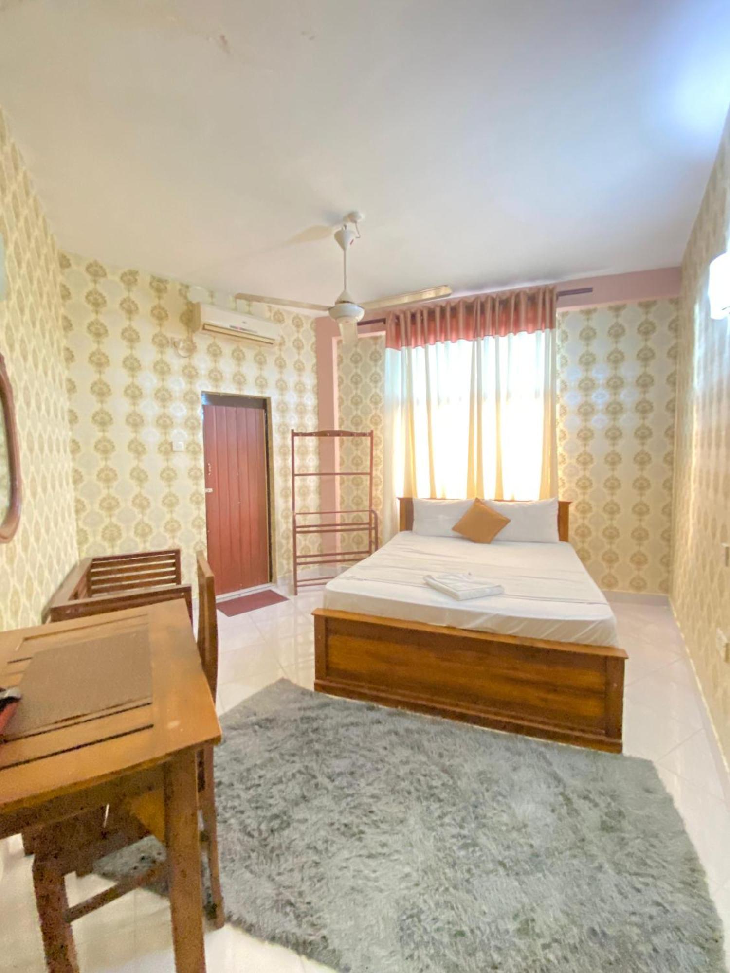 Airport City Hotel Katunayaka Buitenkant foto